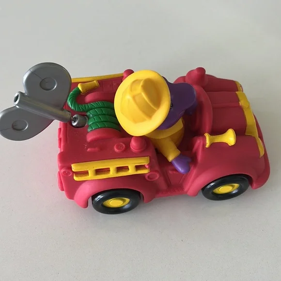 1994 Barney the Purple Dinosaur Windup Fire Engine - Picture 4 of 4